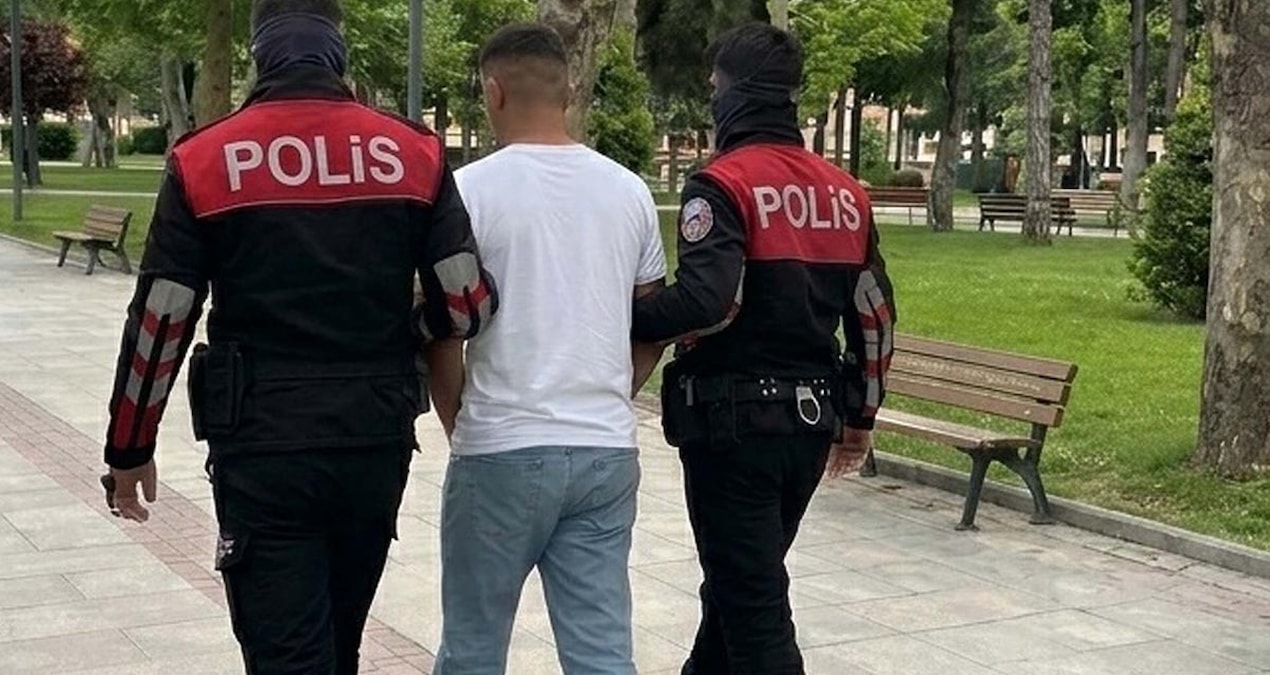 152 Yıl Hapis Cezası Bulunan 17 Yaşındaki Genç Manisa'da Yakalandı