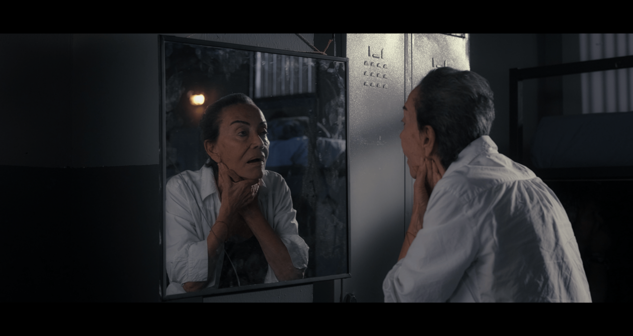 Yaşam Üçgeni filmi Adana Altın Koza'da ayakta alkışlandı