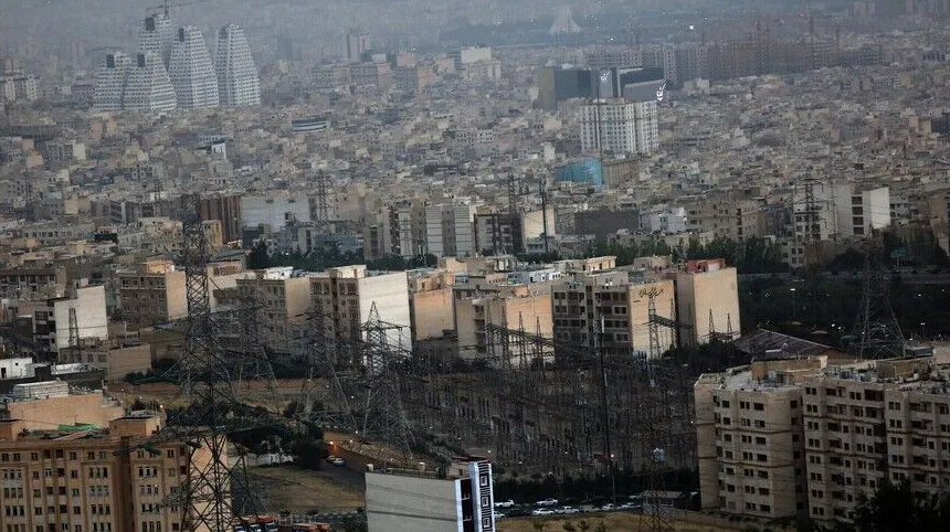 Komşu ülkede elektrik bitti: Binaları kapatmaya başladılar