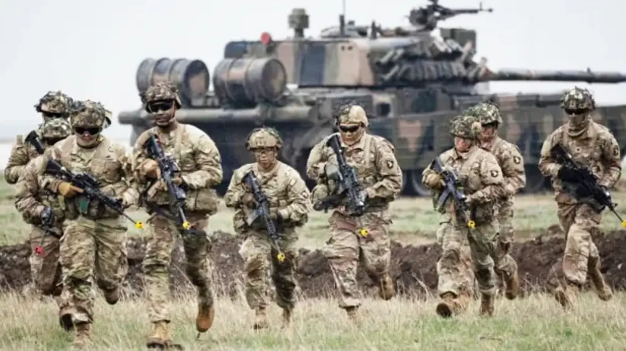 NATO askerleri toplayıp ülkenin dibinde tatbikat yaptı