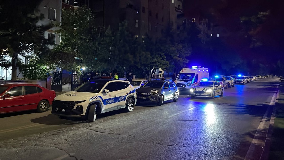 Babasını bıçaklayan oğlu intihara teşebbüs etti
