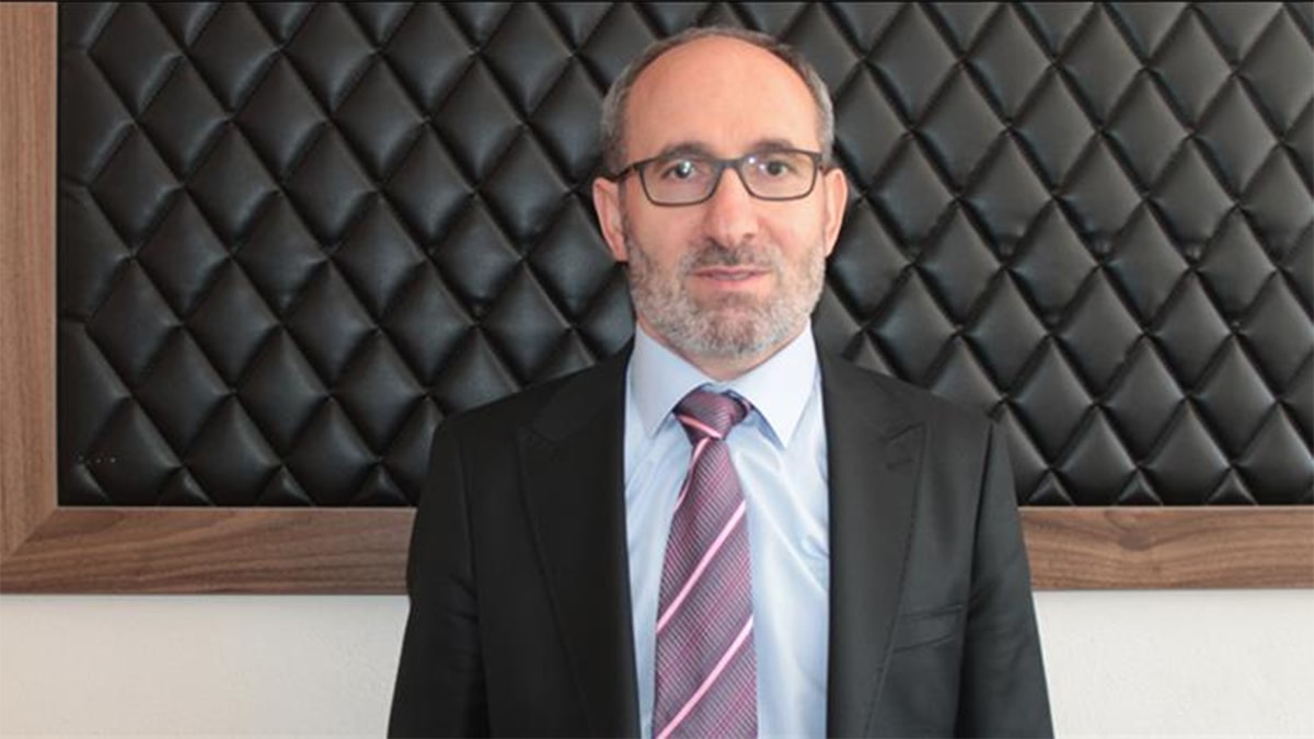 Erbaş’ın Vaiz kuzeni krize çözüm buldu: Kanaatkâr olun, yetinin