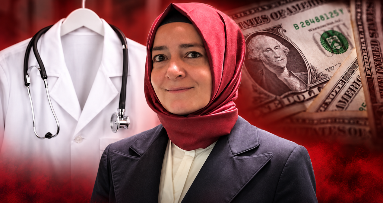 AKP'den dışlanan foncu Fatma Betül Sayan Kaya, doktorluğu da elinin tersiyle itti
