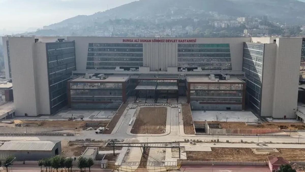 Bursa’da bir hastane açılıp dört hastane kapandı