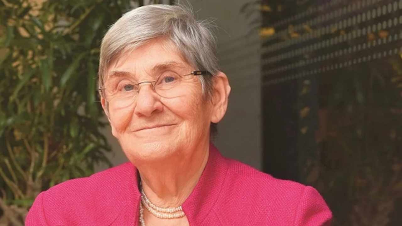 Canan Karatay altının suyu diyerek açıkladı: Aç karnına 1 bardak için
