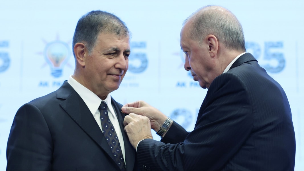  Erdoğan ile Cemil Tugay görüşmesinin perde arkasını anlattı