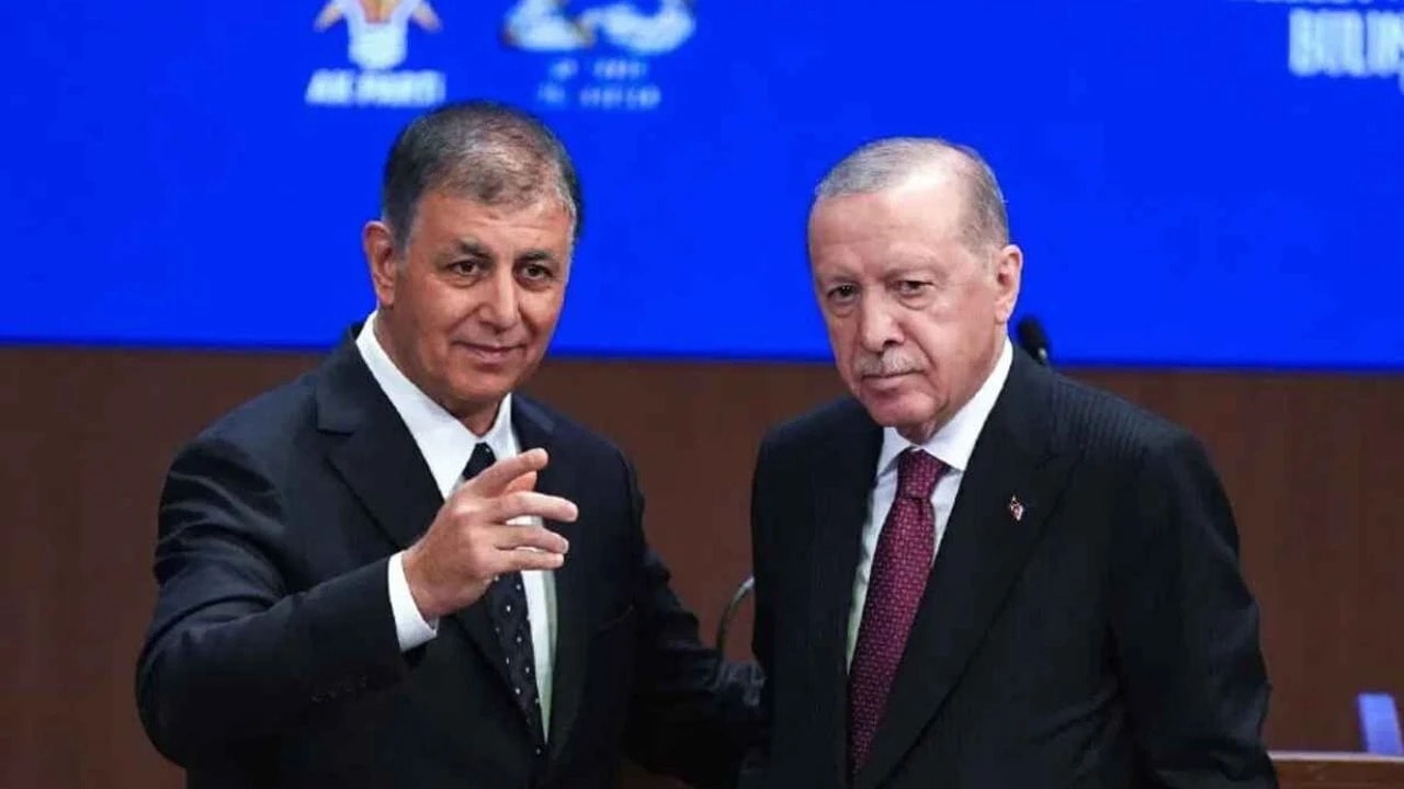AKP'li Cemil Tugay'dan ilçe başkanlarına gözdağı
