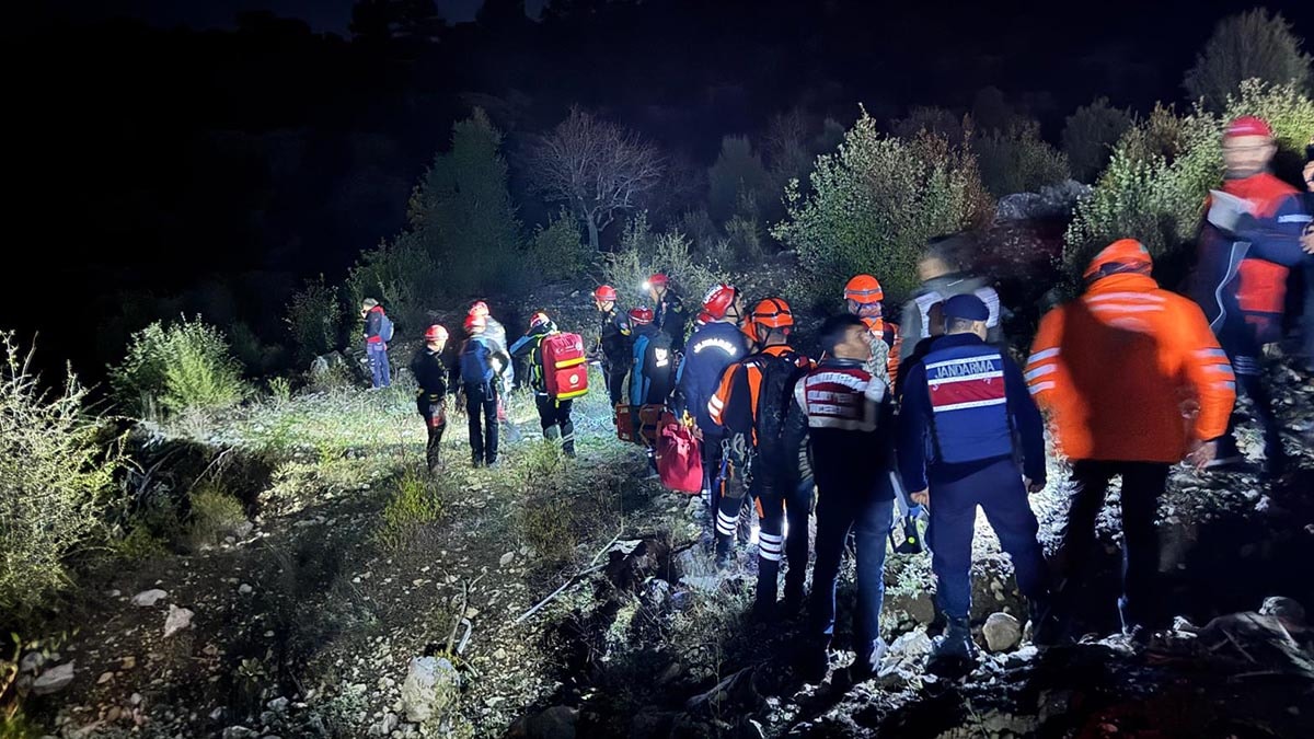 Eğitim için Isparta’ya gelen gönüllü ekibi kayboldu: 1 ölü, 13 kayıp