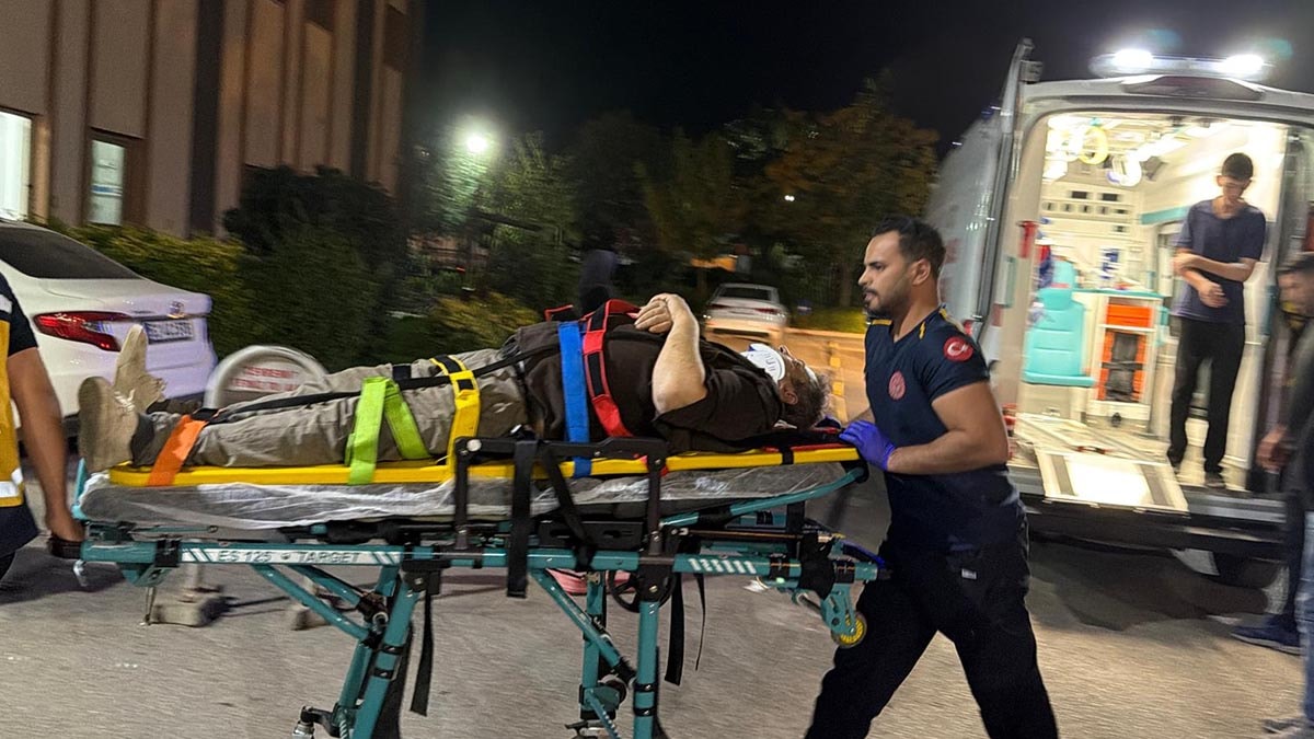 Adıyaman’da iki hafif ticari araç çarpıştı: 4’ü çocuk 8 yaralı