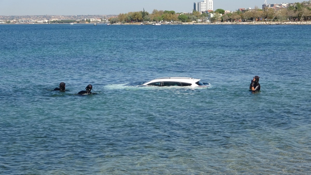 Denizde bu görüntüyü görenler gözlerine inanamadı