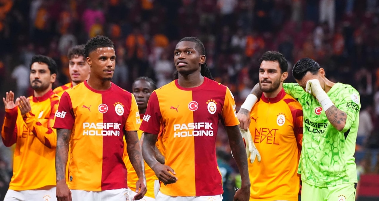 Galatasaray'ın yıldızından flaş açıklama! Ismail Jakobs, Senegal Milli Takımı'nı bıraktı