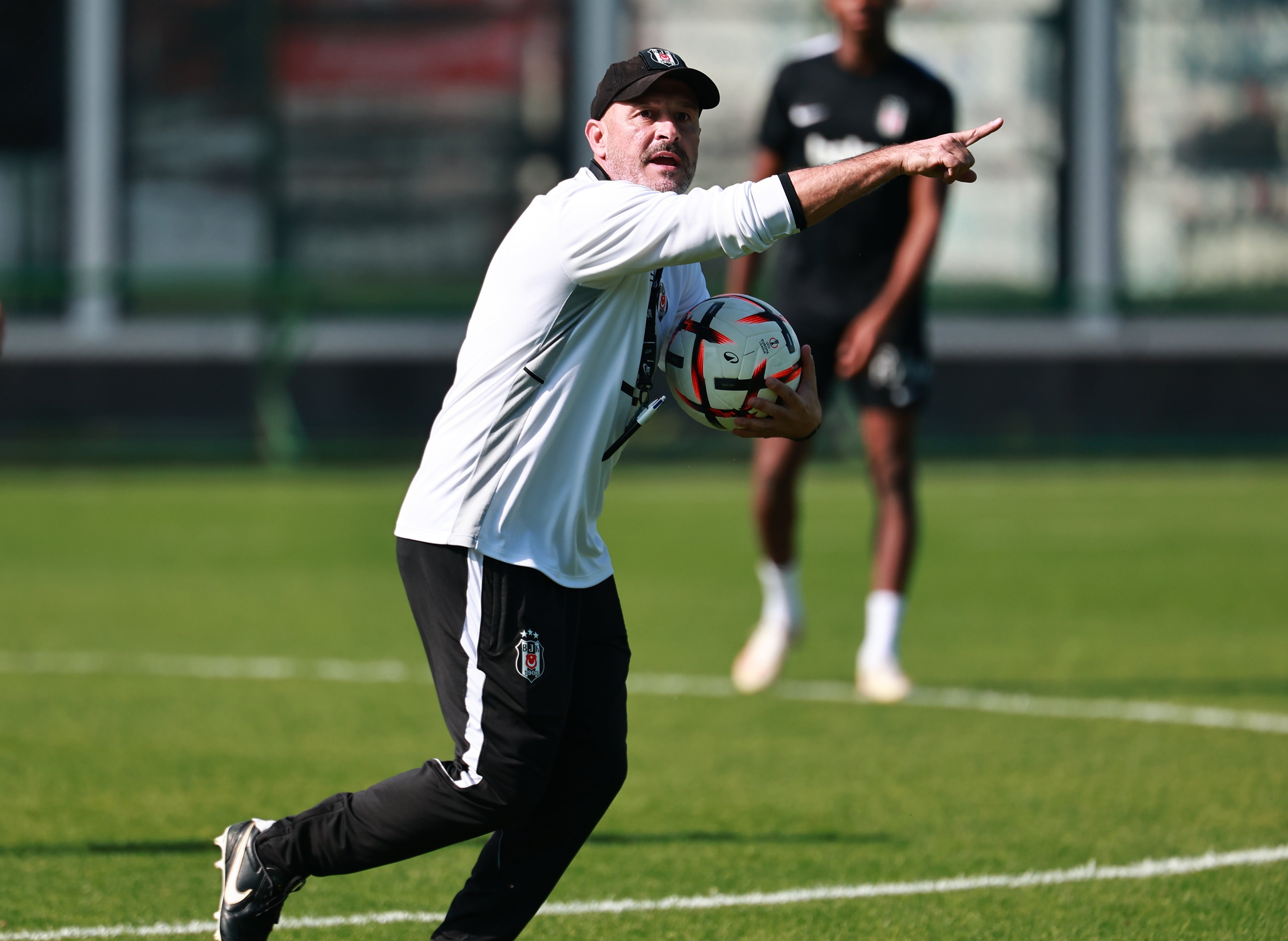 Beşiktaş, Crystal Palace maçına iki eksikle hazır
