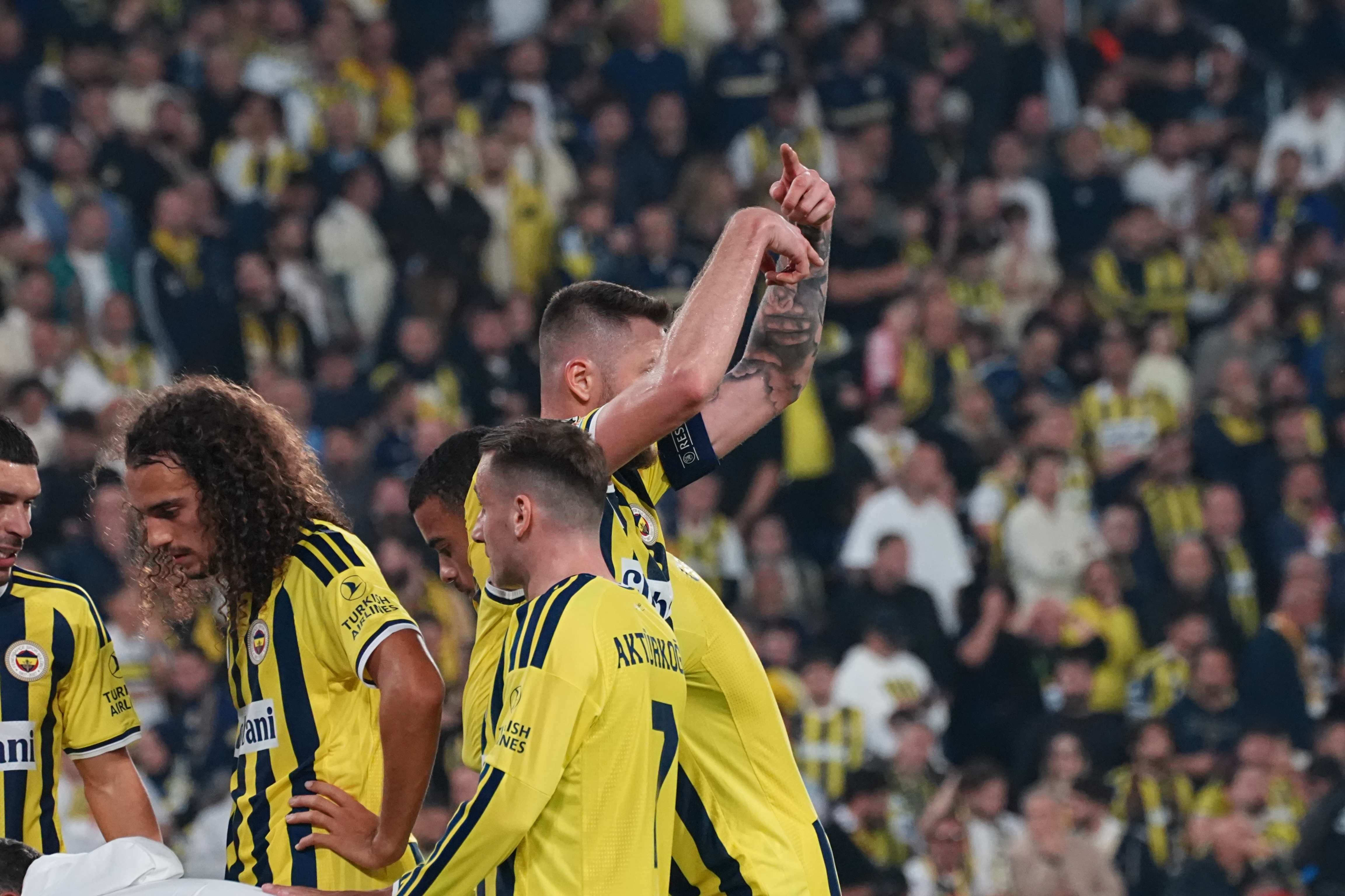 UEFA'nın maç sonu seçimi Fenerbahçeli taraftarları çılgına çevirdi
