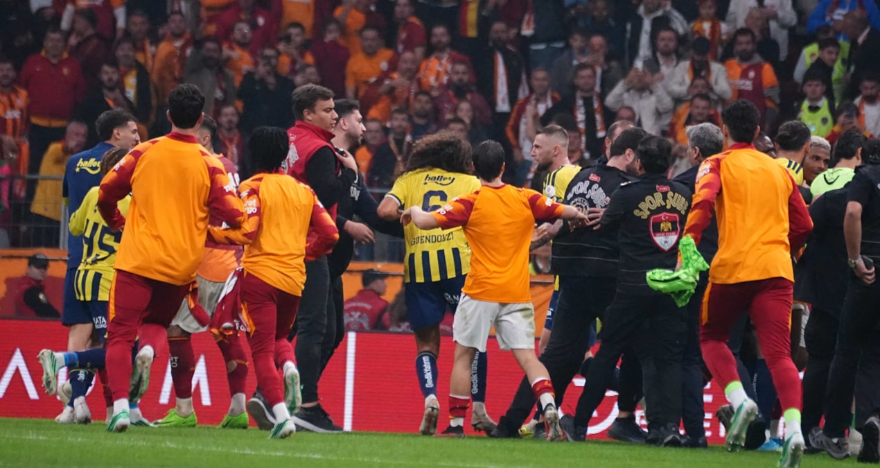 Galatasaray'dan Fenerbahçe'ye yanıt: 'Gürültü geçer, gerçekler kalır'