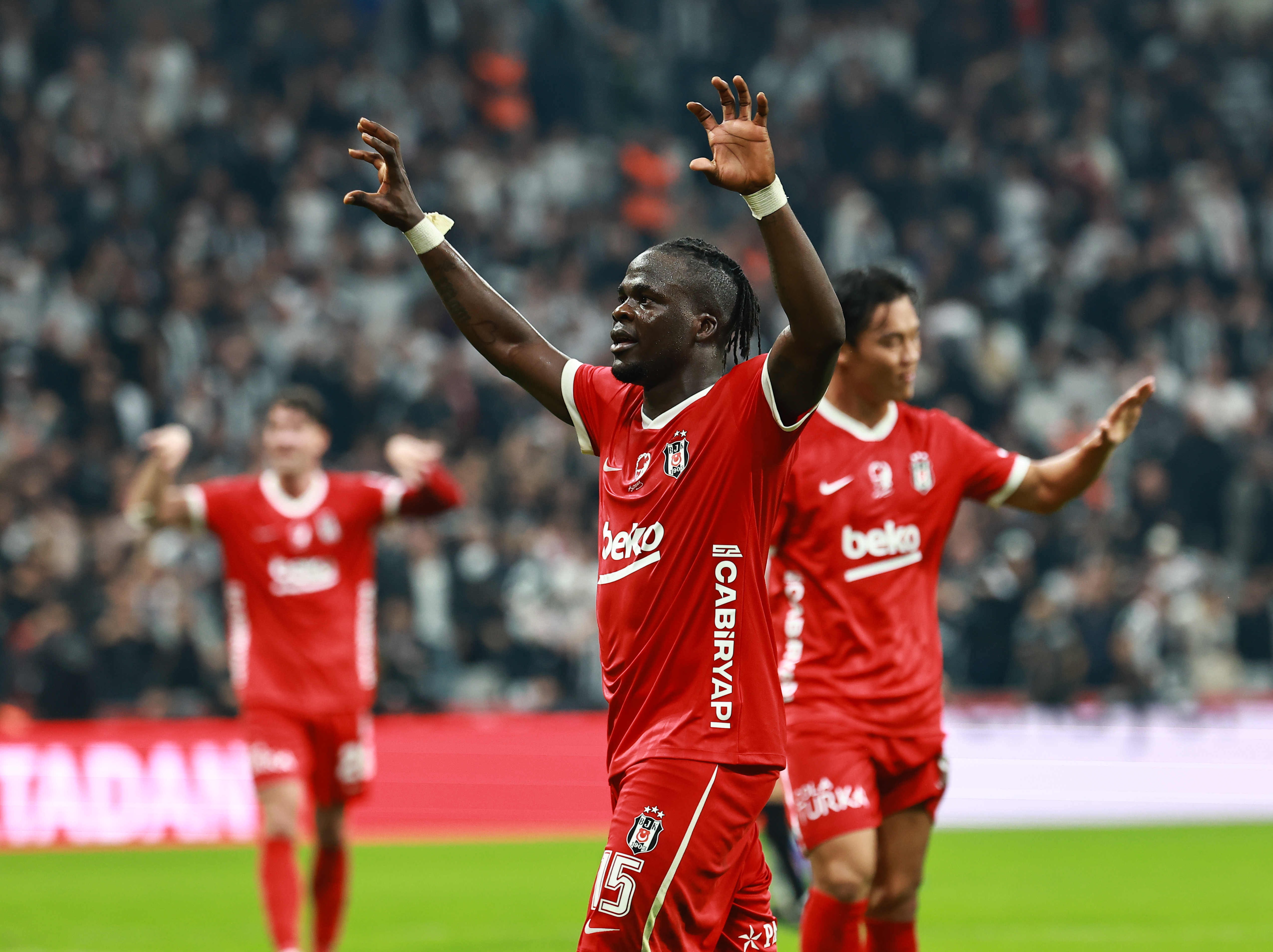 Başakşehir ağlarını sarsan Olaitan'dan kariyer rekoru