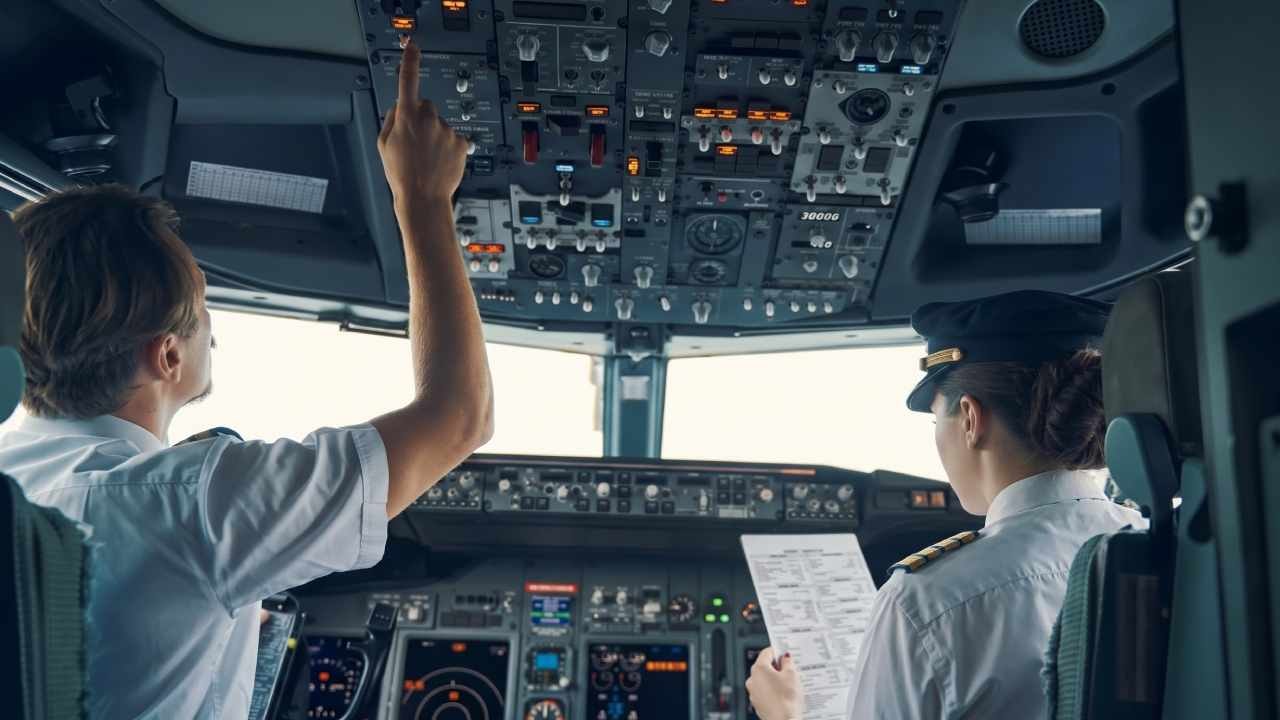Dev havayolu firması karıştı: Talimat sonrası pilotlara yasak geldi