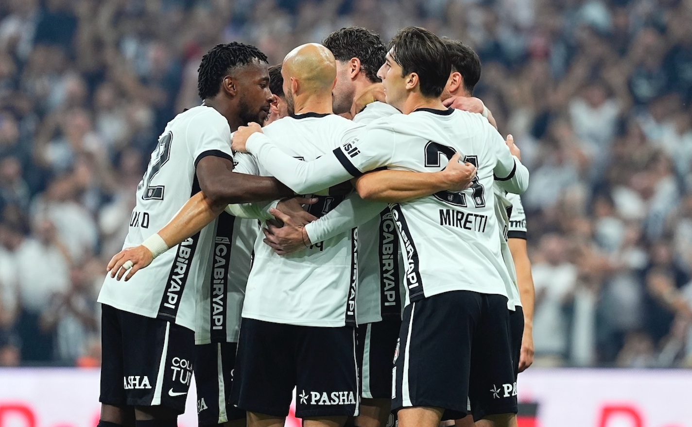 Beşiktaş hata yapmadı ikinci sıraya yükseldi