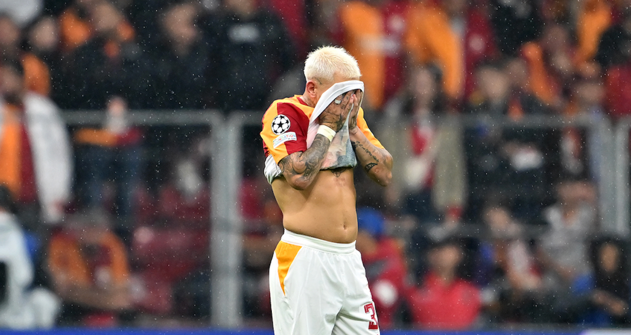 Barcelona'ya 4-1 kaybeden Galatasaray'a bir kötü haber daha! Lucas Torreira sakatlandı