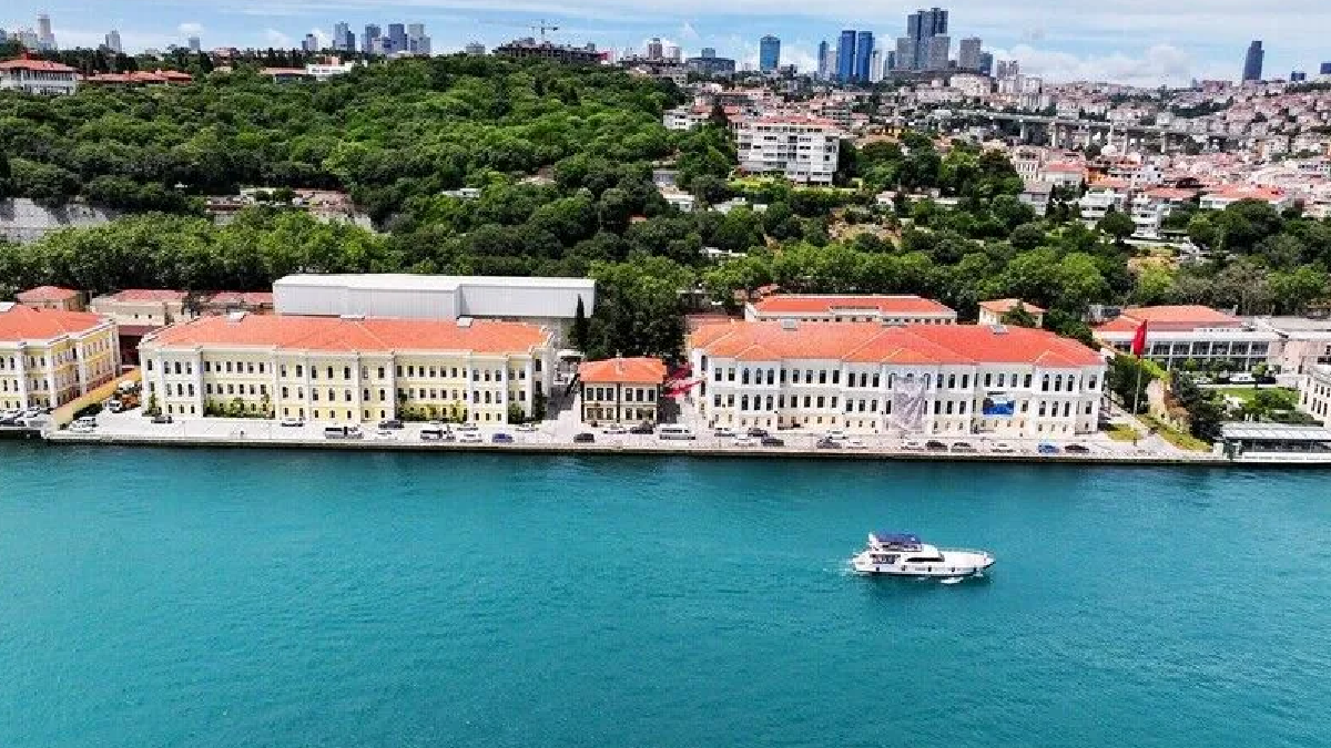 Ne Kabataş ne Galatasaray: Türkiye'nin en iyi lisesi belli oldu