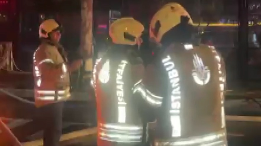 Esenyurt'ta 2 katlı restoranda yangın
