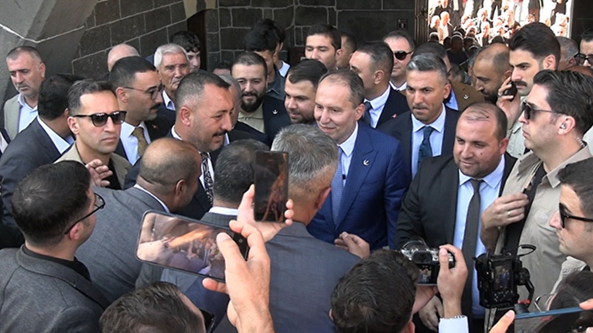 Erbakan’dan ana dilde eğitim çıkışı