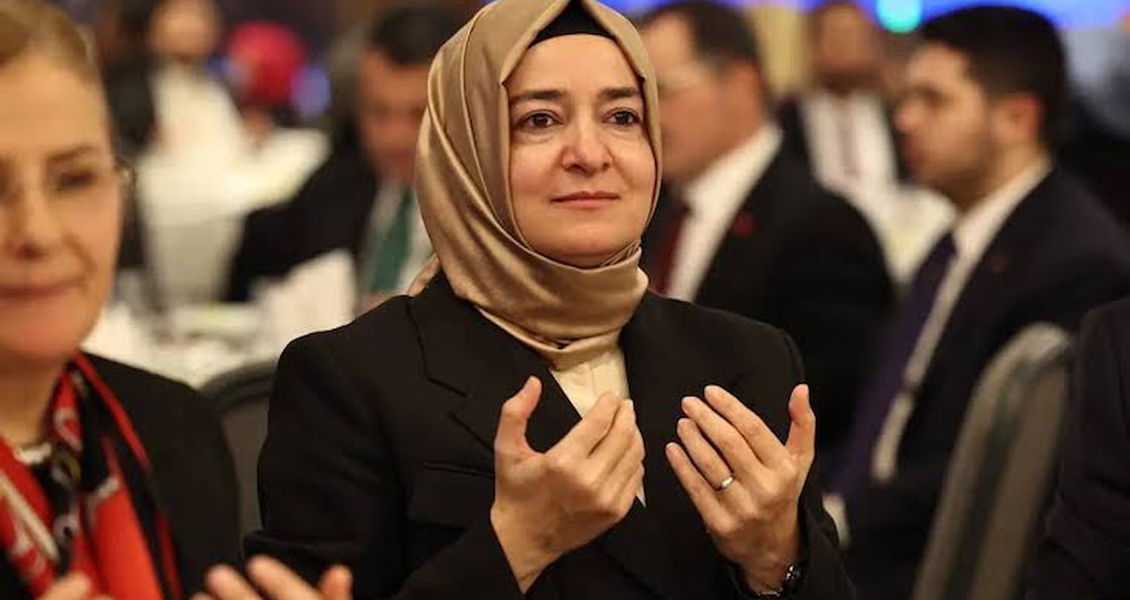 Fatma Betül Sayan Kaya AKP'den ihraç edildi