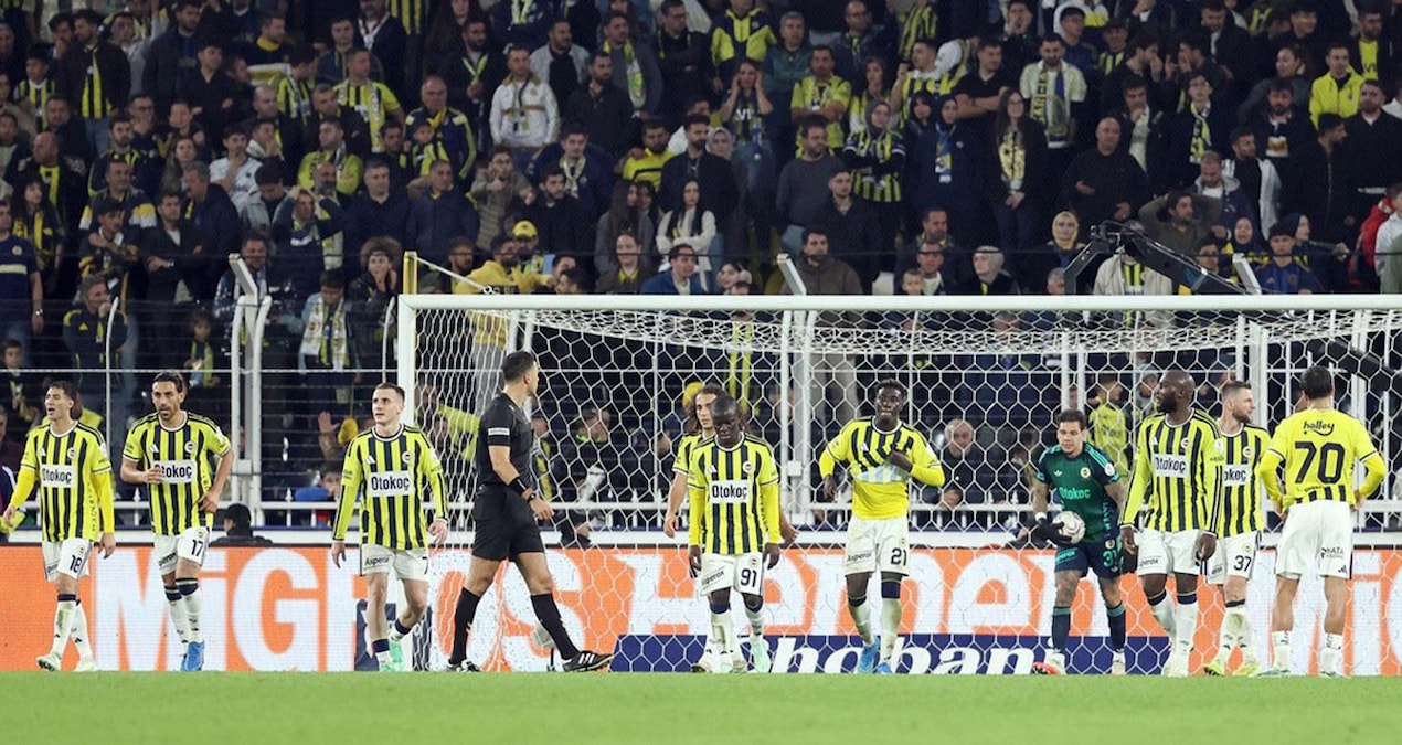 Fenerbahçe'de kaosun içinde bir tek o alkışlandı