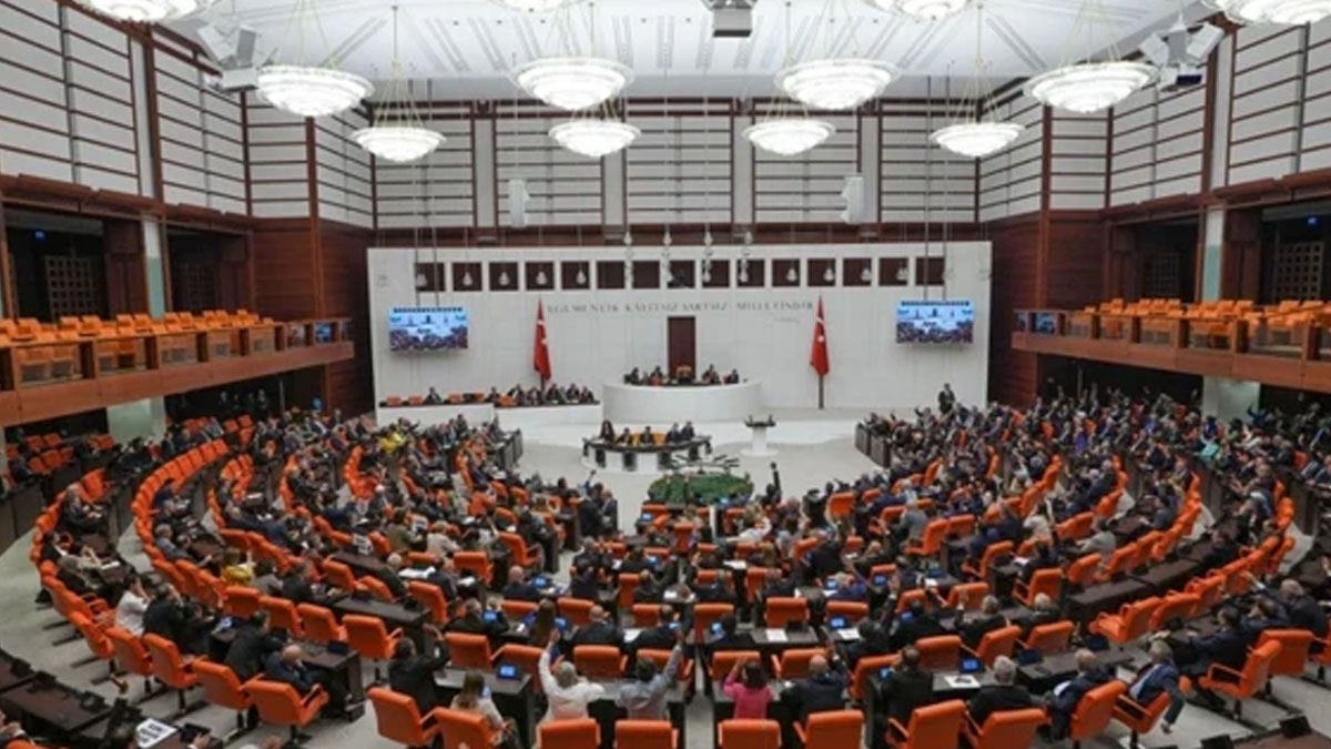 Son dakika... Fon kanunu teklifi TBMM'den geçerek yasalaştı