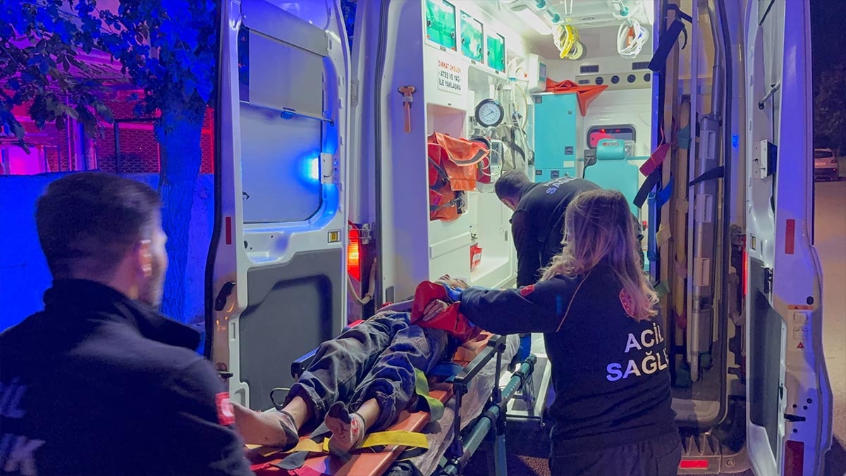 Otomobilin çarptığı bisikletli iki çocuk yaralandı