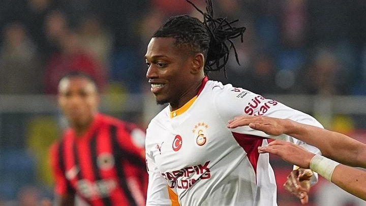 Galatasaray'a şok! Yıldız oyuncu sarı kırmızılıların kritik maçlarında yok