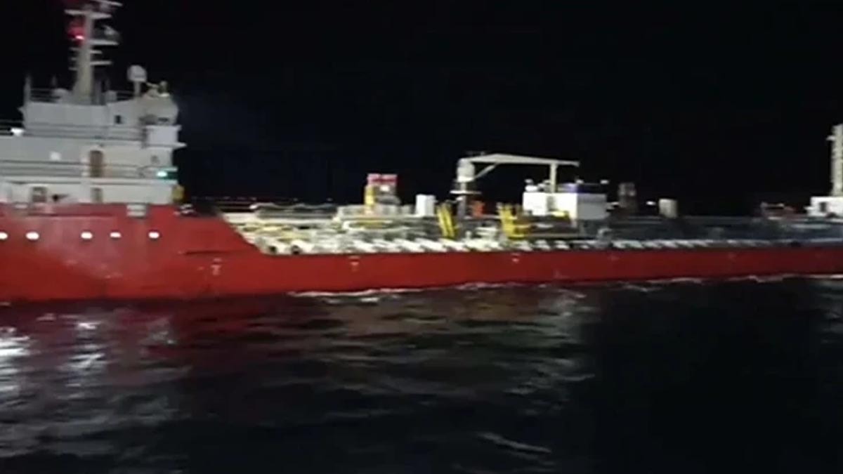 Çanakkale Boğazı'nda gemi arızası! Römorkörler sevk edildi