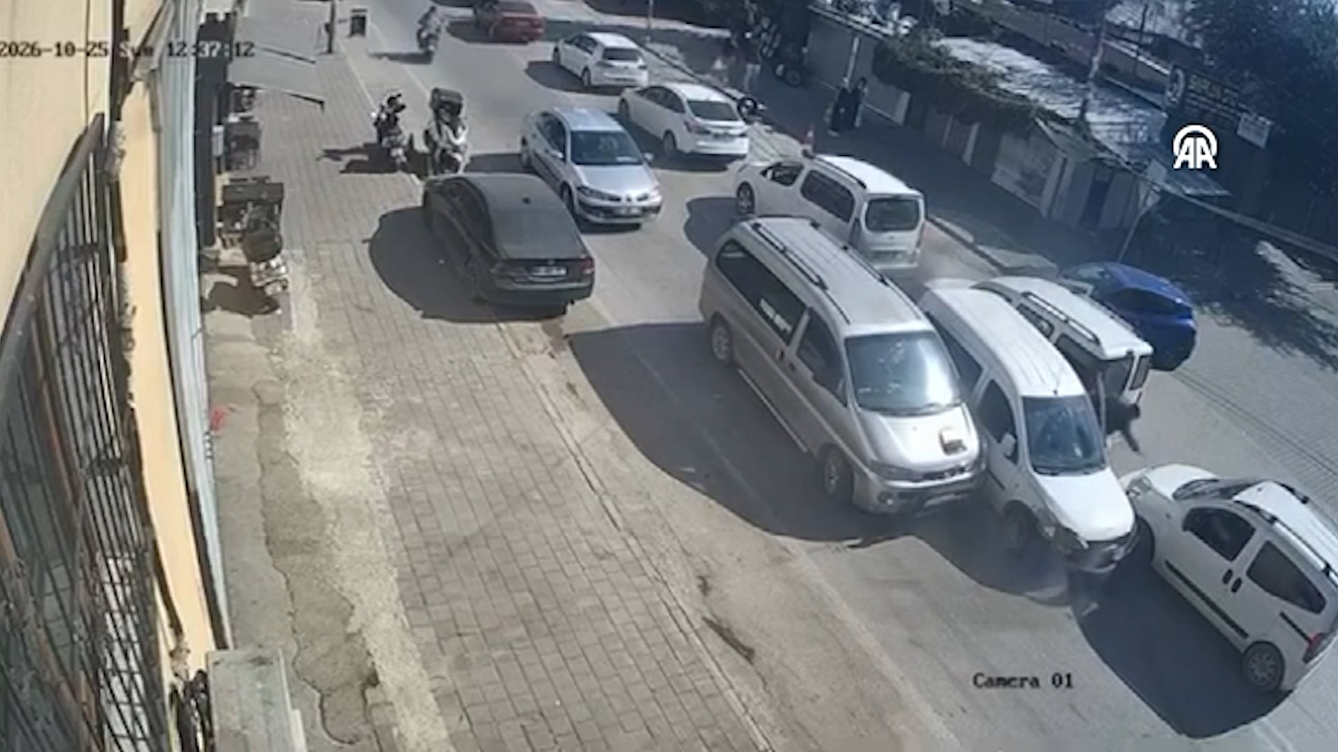 Çaldığı araçla kaza yapınca yakalanan şüpheli tutuklandı