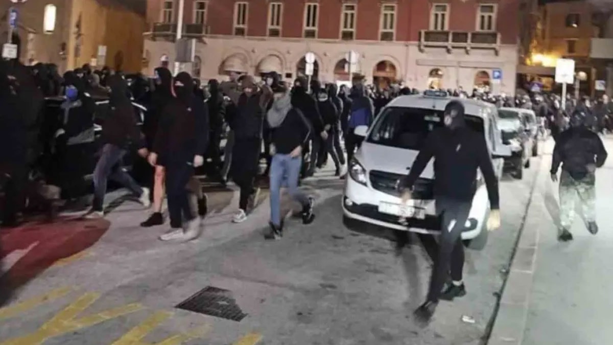 Avrupa'nın göbeğinde futbol için sokak savaşı