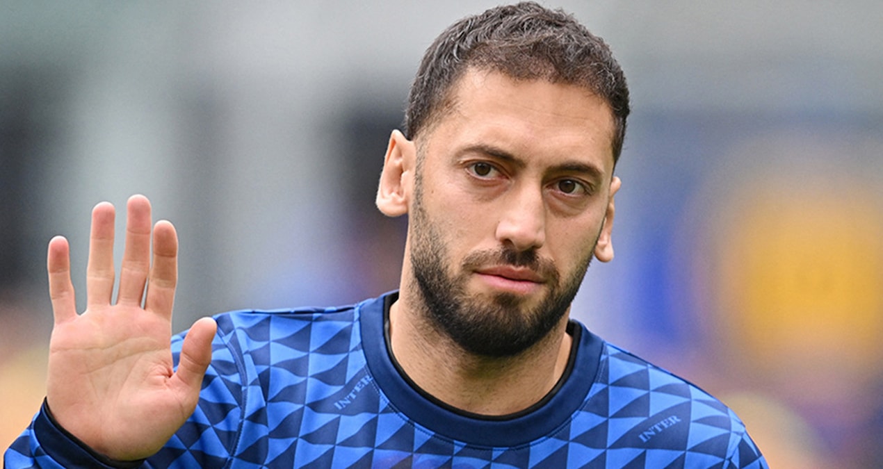 Hakan Çalhanoğlu'nu ezeli rakibe önerdi! Takımın çehresini değiştirir