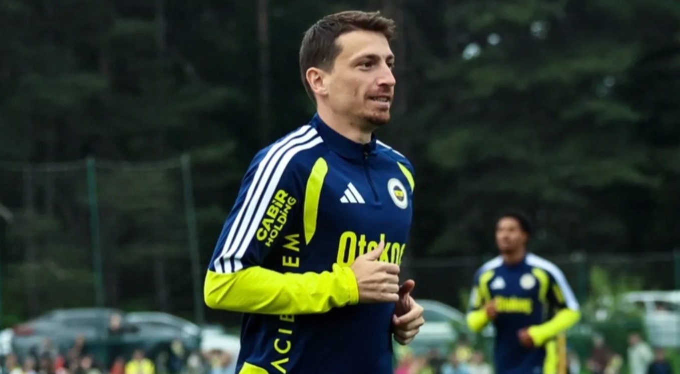Fenerbahçe'de Mert Hakan sürprizi! İsmail Kartal'dan flaş karar