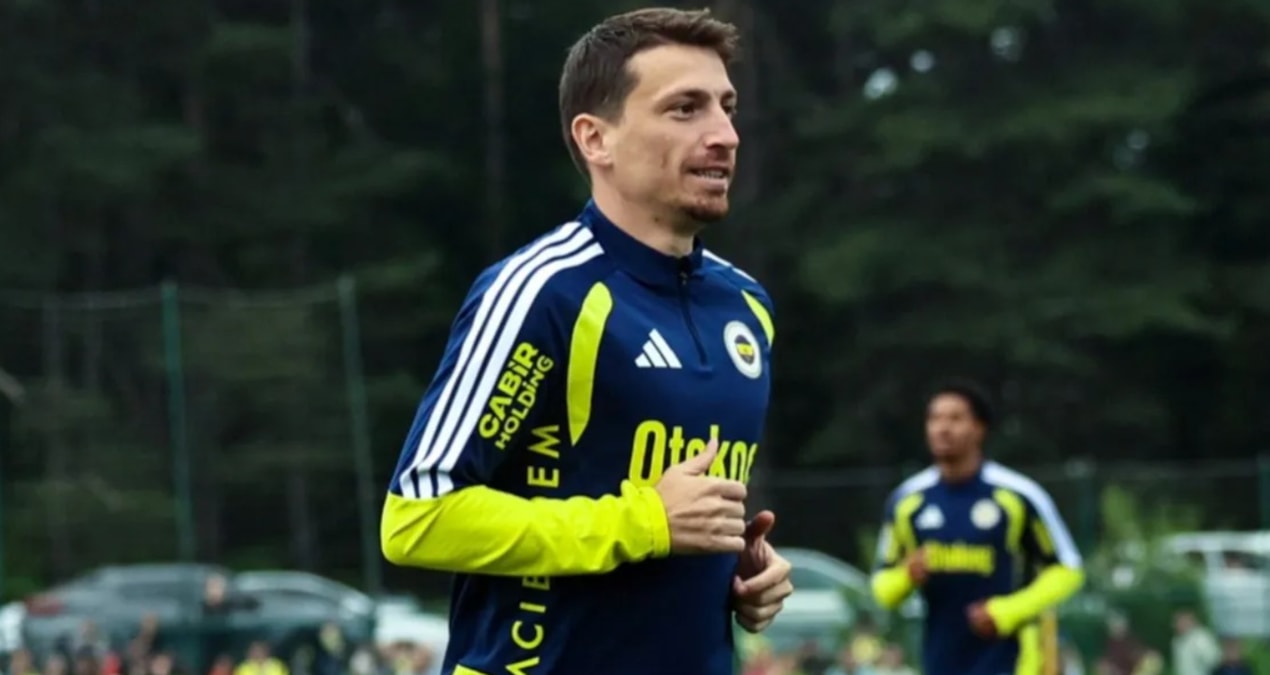 Photo: Sözcü Fenerbahçe'de Mert Hakan sürprizi! İsmail Kartal'dan flaş karar