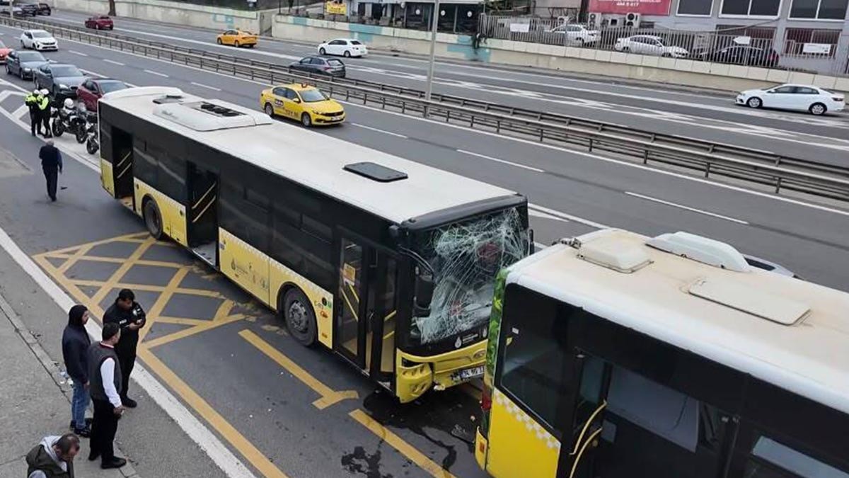 Üsküdar'da İETT otobüsü çarpıştı! Yaralılar var