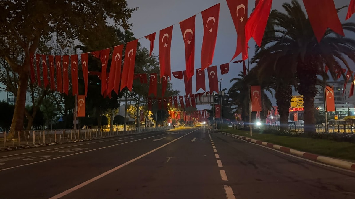 İstanbul’da 29 Ekim Cumhuriyet Bayramı nedeniyle bazı yollar trafiğe kapatıldı