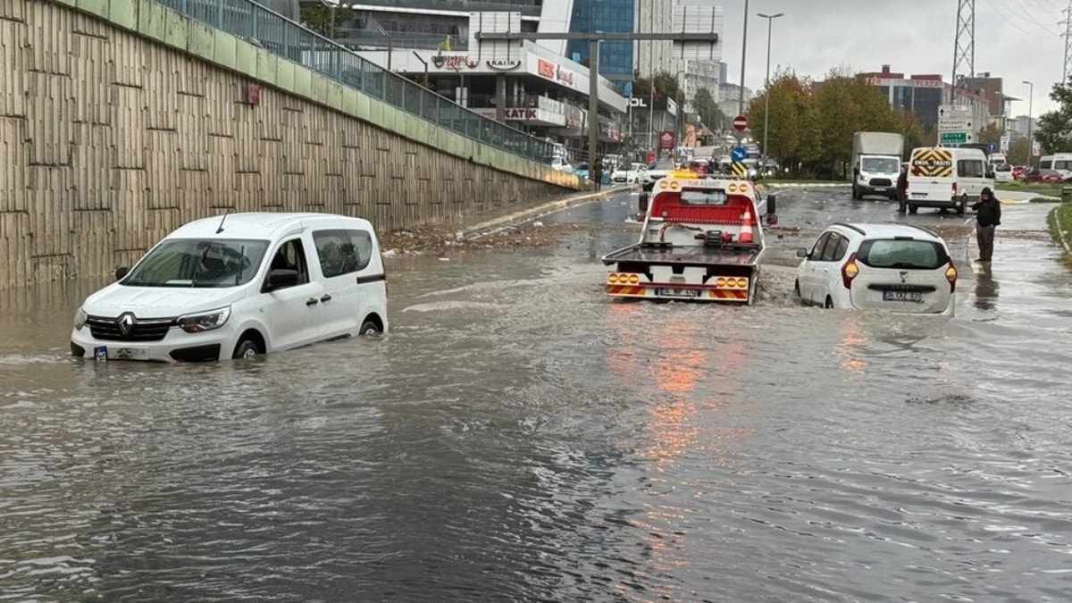 Üç meteorolojik olay aynı ande yaşanınca yağmur felakete dönüştü