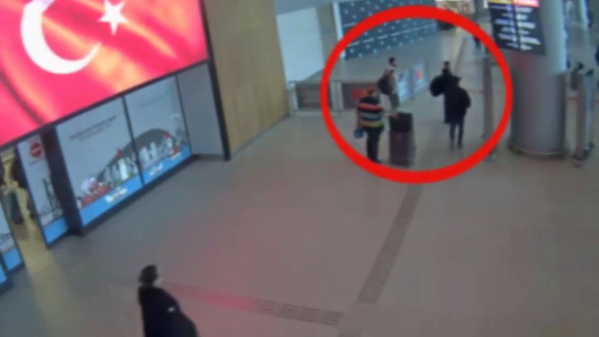 İstanbul Havalimanı'nda korse yeleğe gizlenen 8 kilo uyuşturucu ele geçirildi