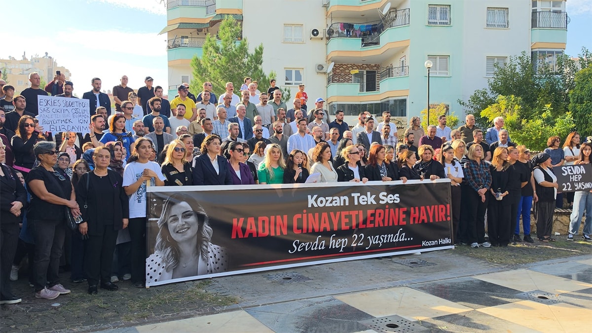 Arkadaşlık teklifini reddettiği için öldürülen Sevda için buluştular
