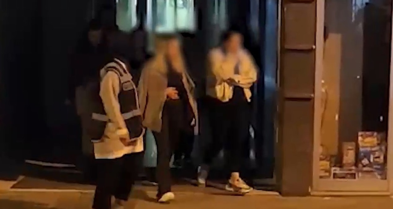 Masaj salonu adı altında fuhuşa 10 tutuklama