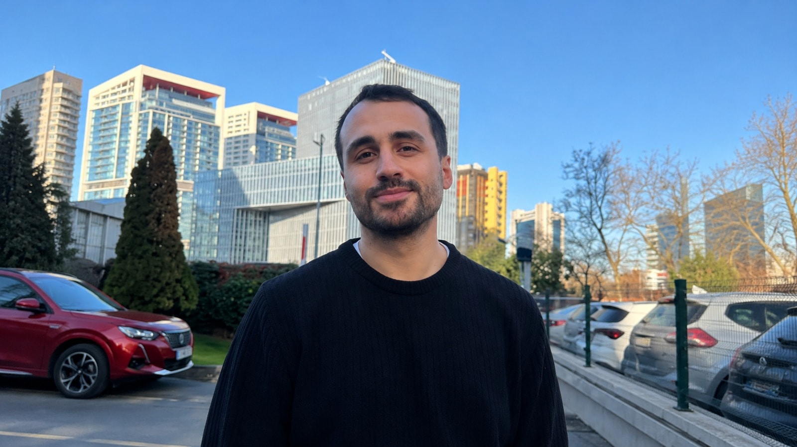 Siyasilerden gazetecilerin gözaltına alınmasına tepkiler