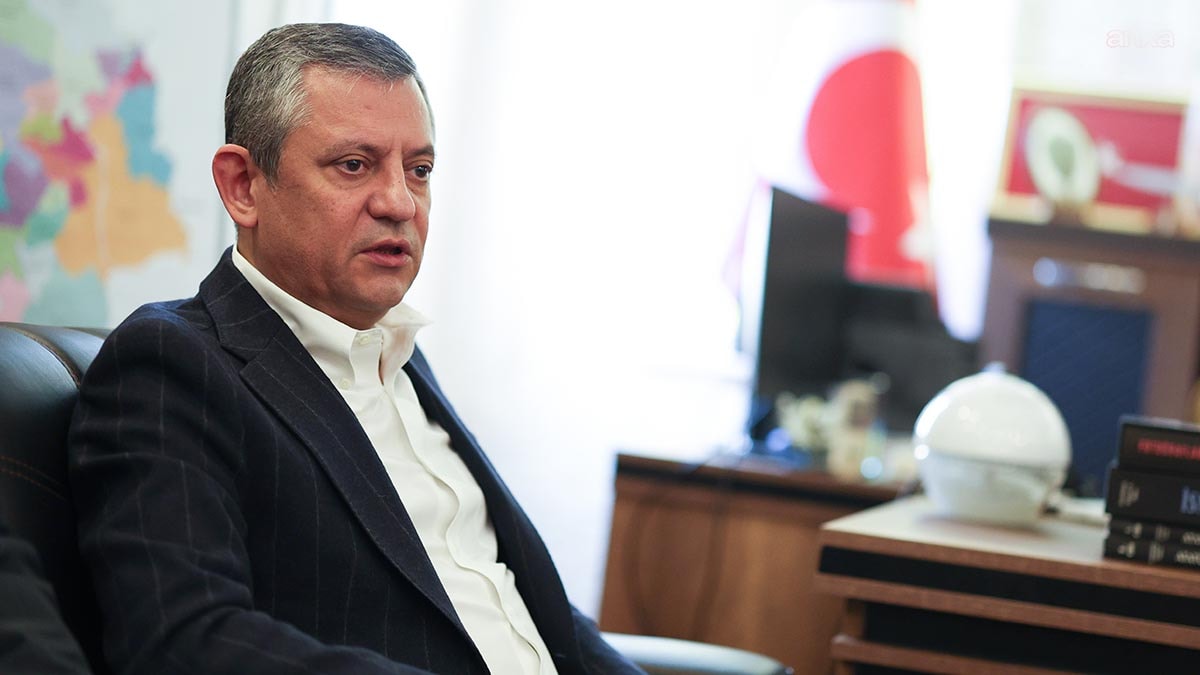 Özgür Özel'den İmamoğlu hakkında açılan yeni soruşturmaya tepki: Kendi kusurlarını örtmeye çalışıyorlar