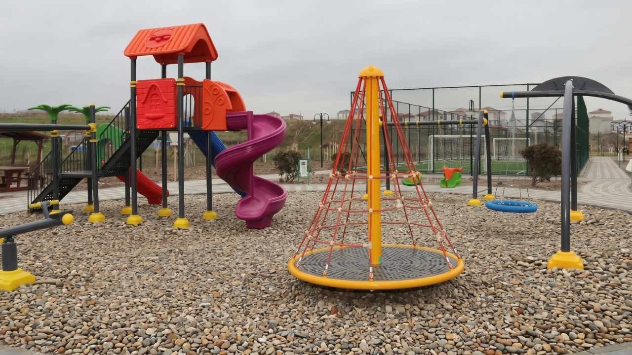 Parkta buldu su damlası sandı: Servet değerinde çıktı