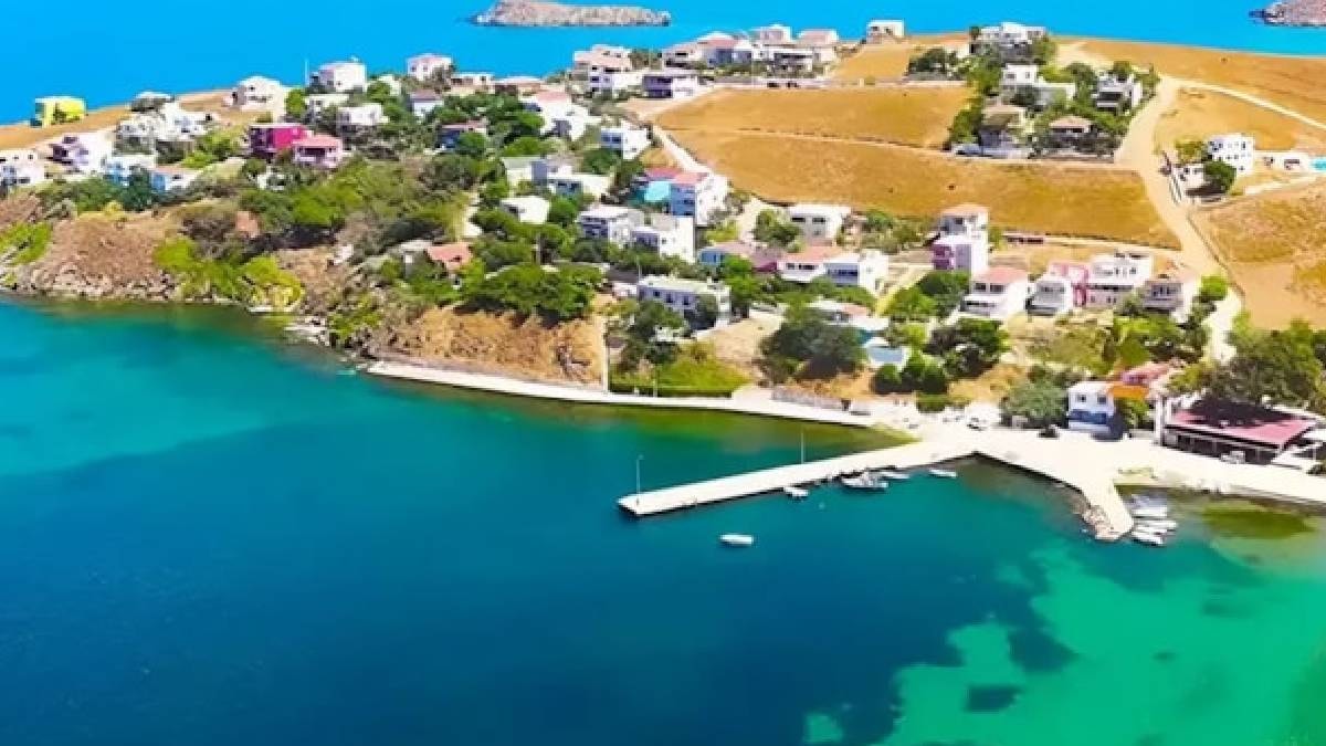Cunda, Bozcaada veya Gökçeada değil: Valizini toplayan Marmara'daki adaya akın ediyor