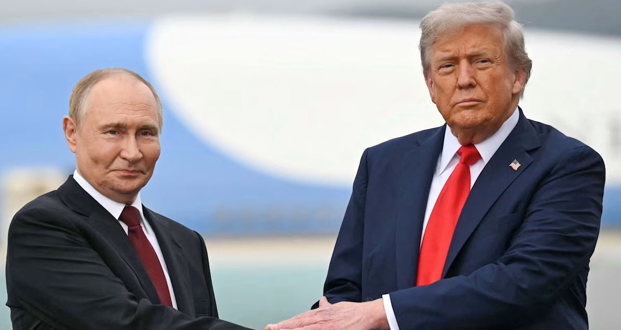 Putin ile görüşen Trump duyurdu: Çözüme hiç olmadığı kadar yakınız