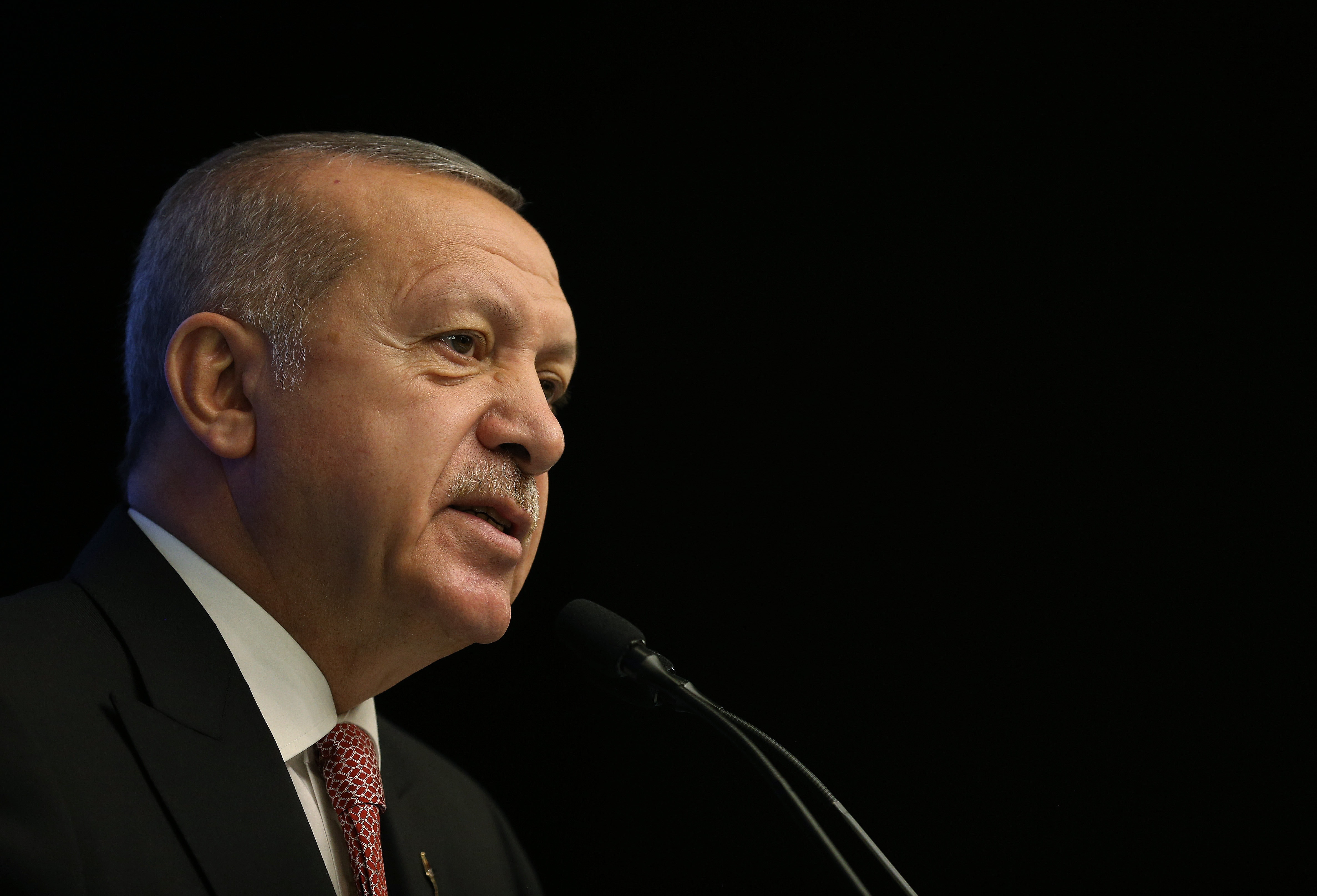AKP kulisleri hareketlendi: Fon krizi sonrası Erdoğan harekete geçti