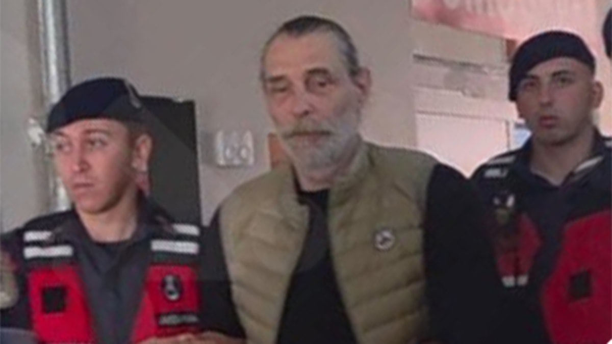 Kelepçeli amirim bitkindi
