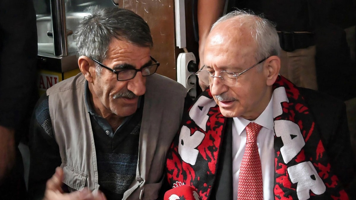 Sana güvenmiştik bizi yolda bıraktın